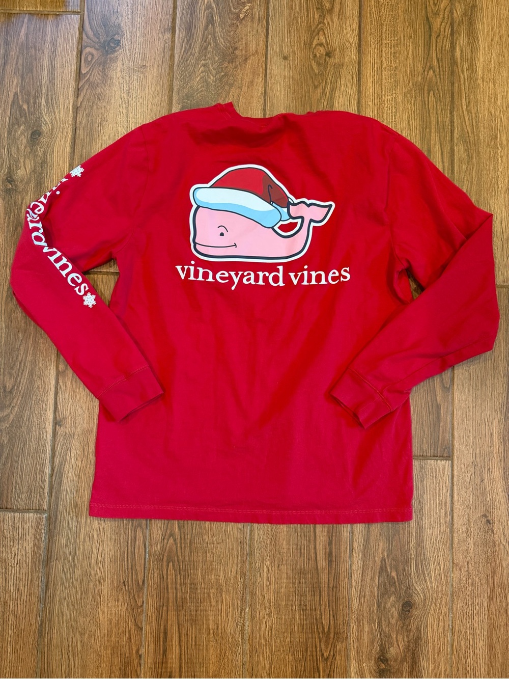 Vineyard Vines Red Santa Whale Graphic Long Sleeve Tee / men’s medium